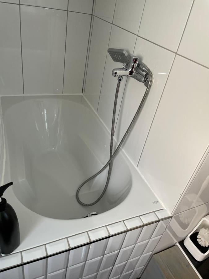 Simple room in Luxembourg city Extérieur photo