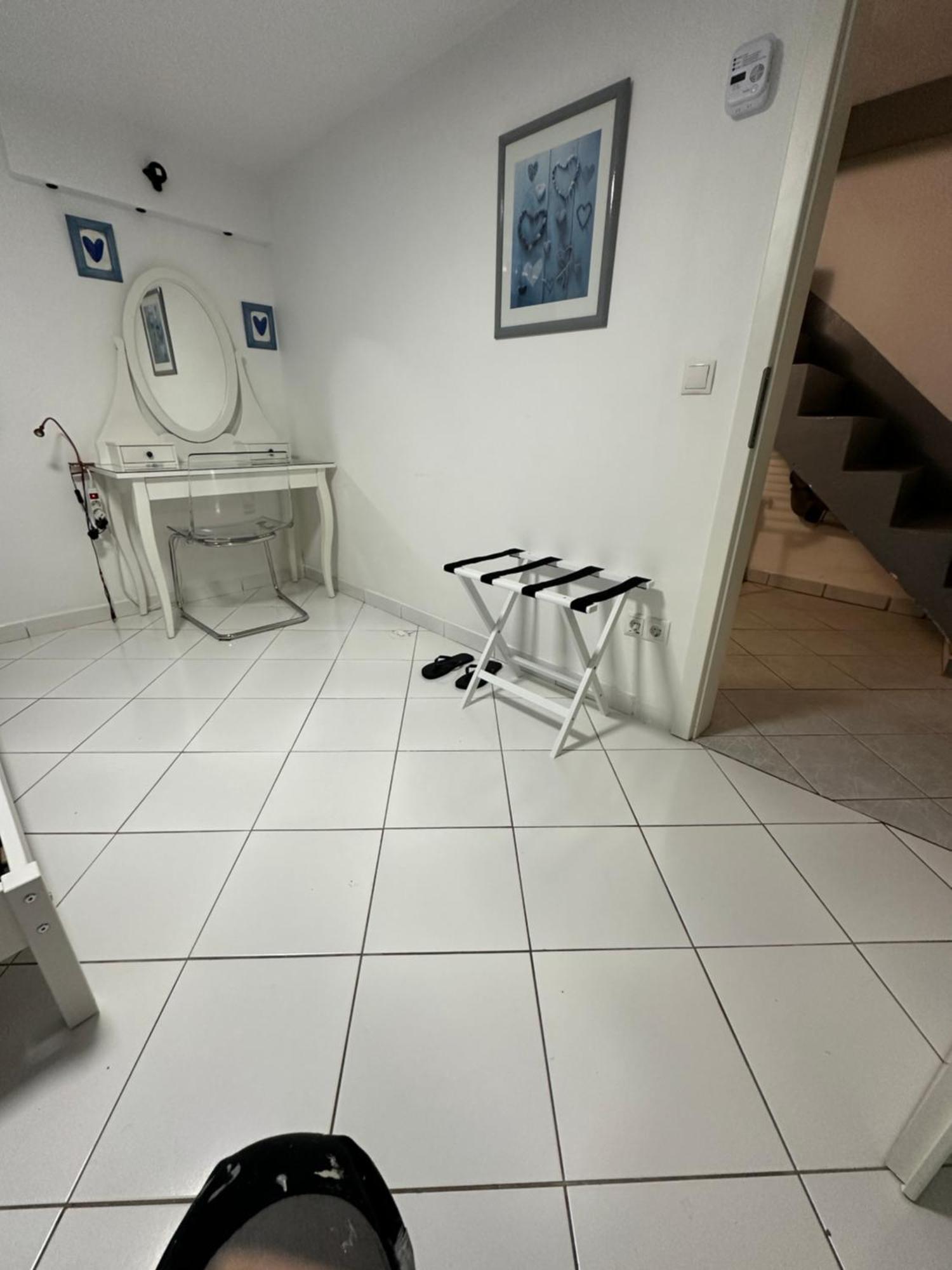 Simple room in Luxembourg city Extérieur photo