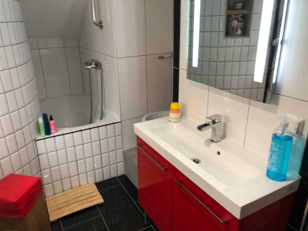 Simple room in Luxembourg city Extérieur photo
