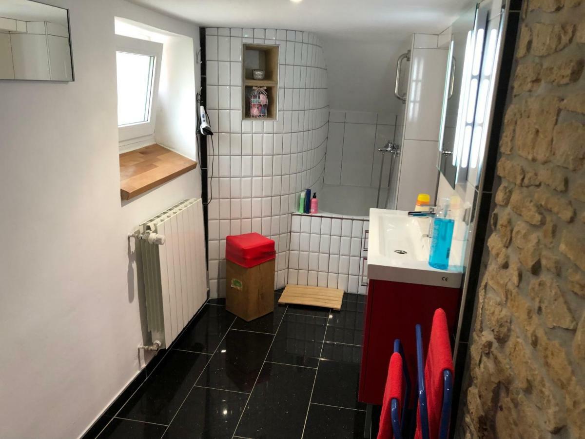 Simple room in Luxembourg city Extérieur photo